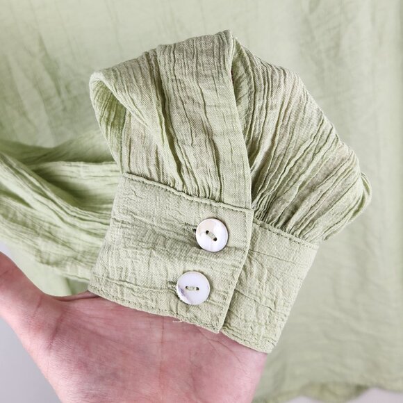 White Fox Oversized Crinkled Button Up Blouse Shirt Light Green sz S/M - Picture 5 of 8